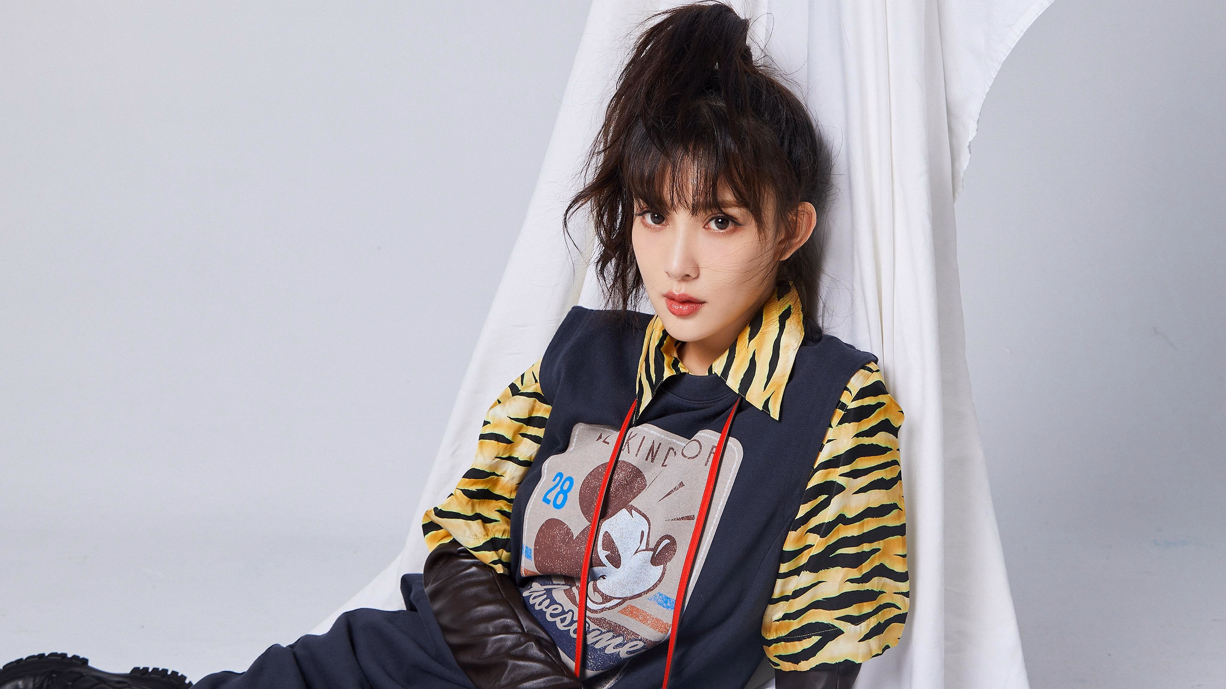 当长城遇见金门大桥，浓眉统治级表现让跨洋对决早早失去悬念