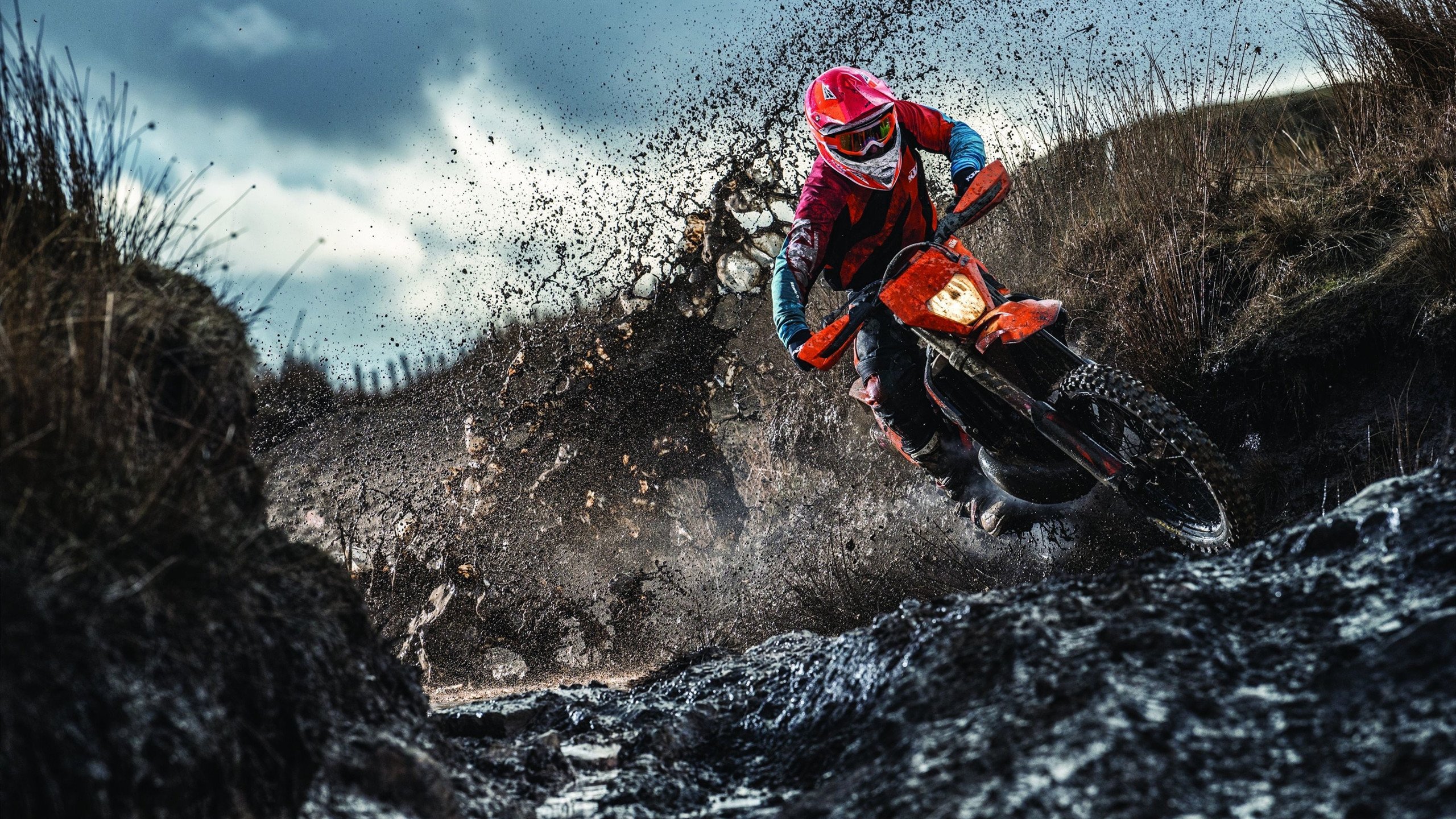 双线压制，当巴斯克铁流遇上桑巴魔法—现代足球的征服方程式